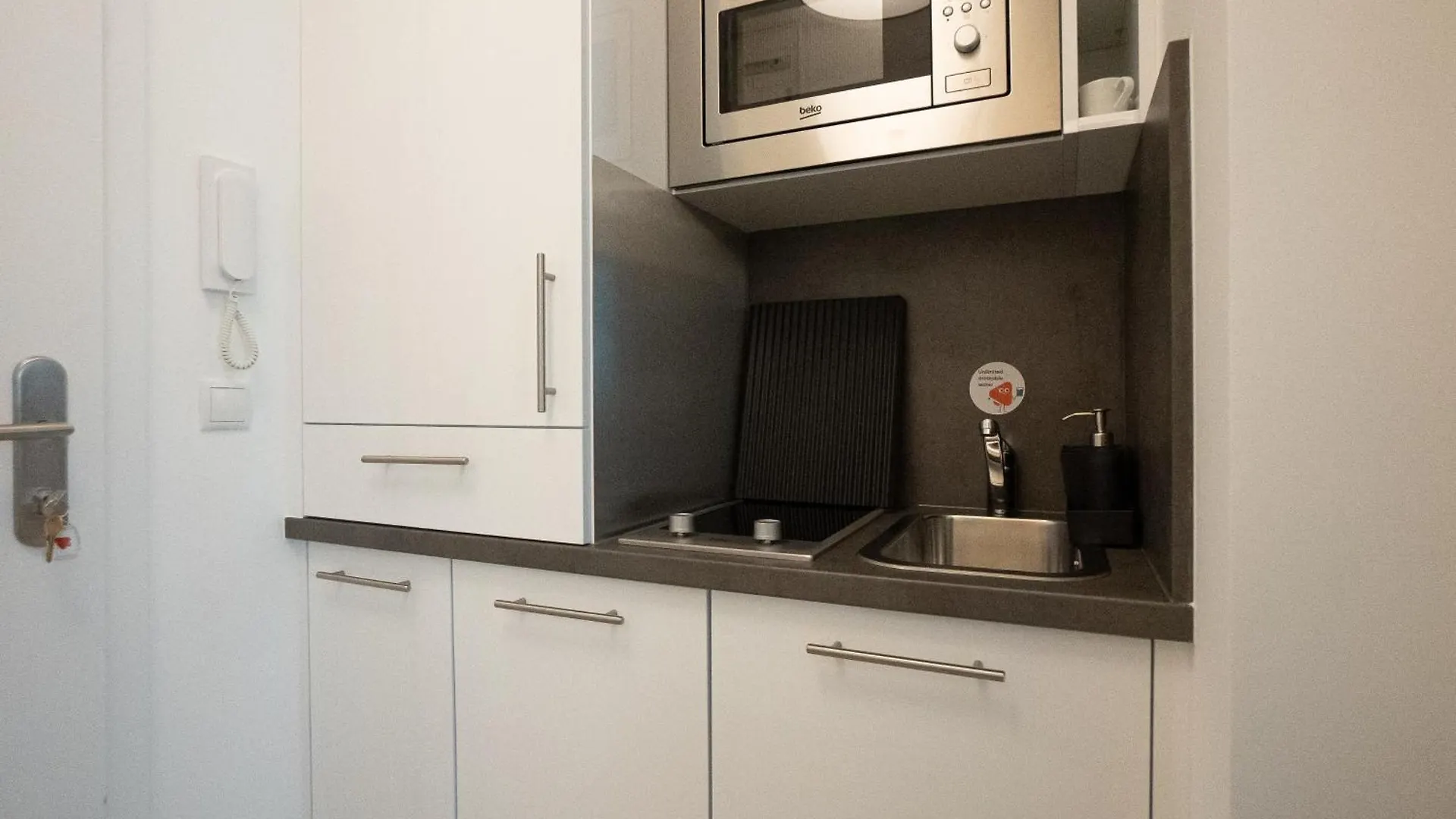 Bright & Modern Studio In Center With A Queen Bed Vídeň