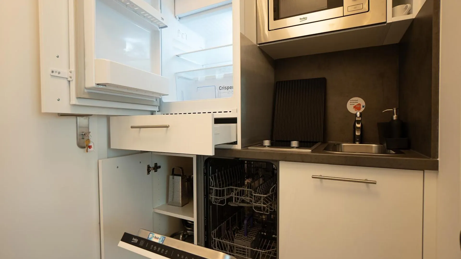 شقة Bright & Modern Studio In Center With A Queen Bed فيينا